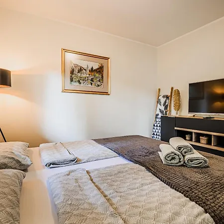 Luna 65 * Podčetrtek